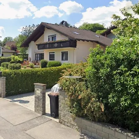 Grosszuegiges In Ruhiger Lage Vakantiehuis